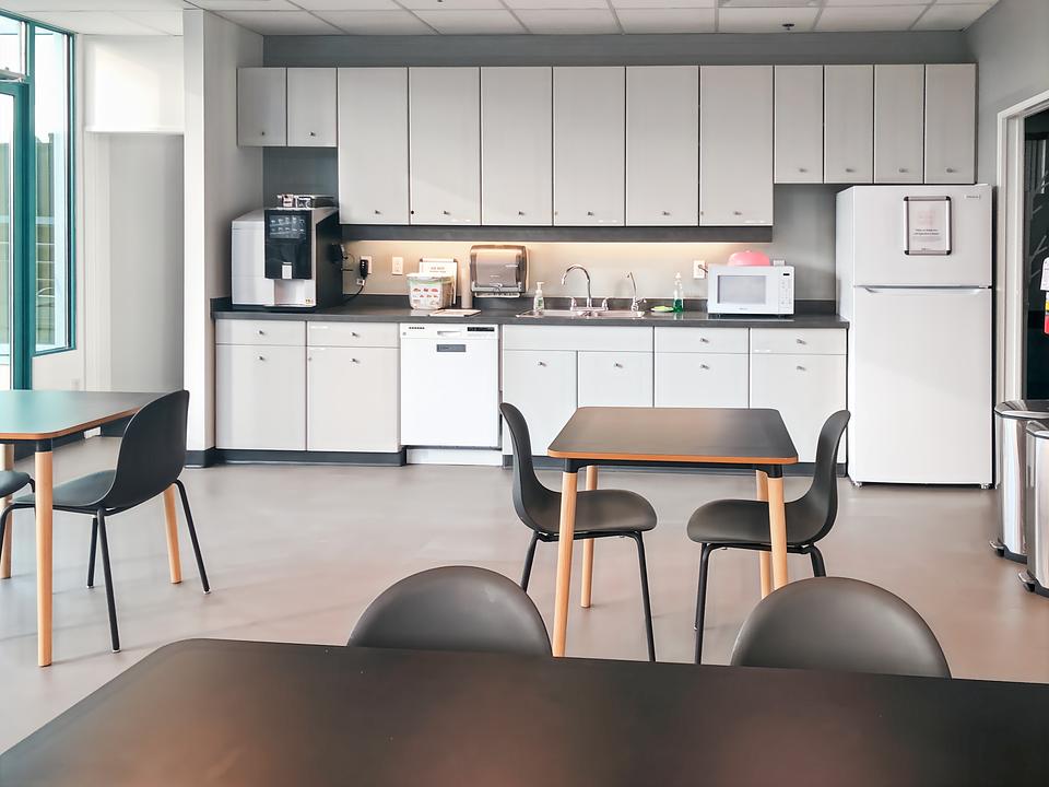 13353 Commerce Parkway, Richmond, BC