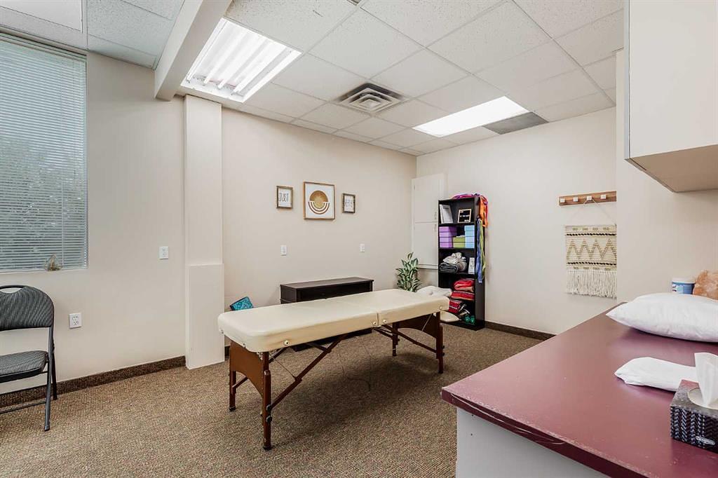 5120 50 Avenue, Olds, AB