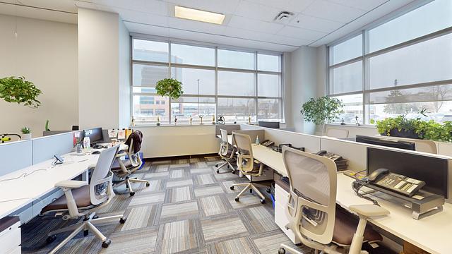 2680 Skymark Avenue, Mississauga, ON