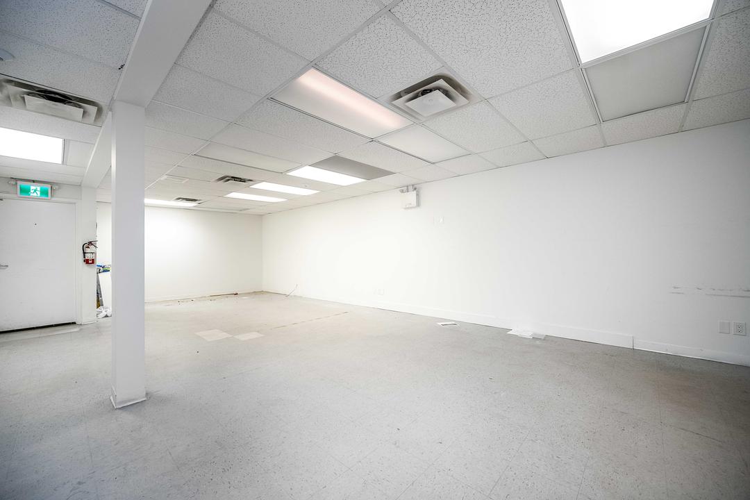 A - 1604 Lonsdale Avenue, North Vancouver, BC