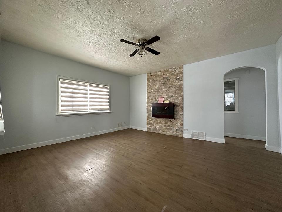 1101 22 Avenue Northwest, Calgary, AB