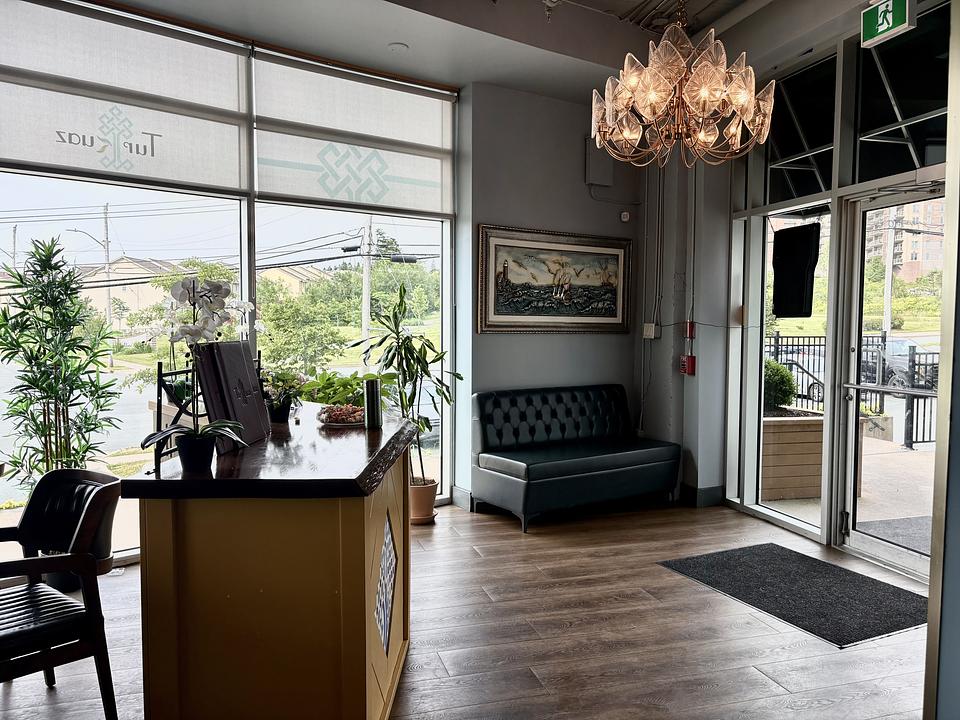 650 Washmill Lake Dr, Halifax, NS