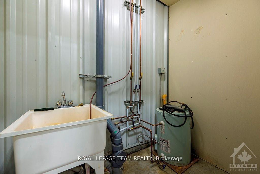 15 Huisson Road, Ottawa, ON
