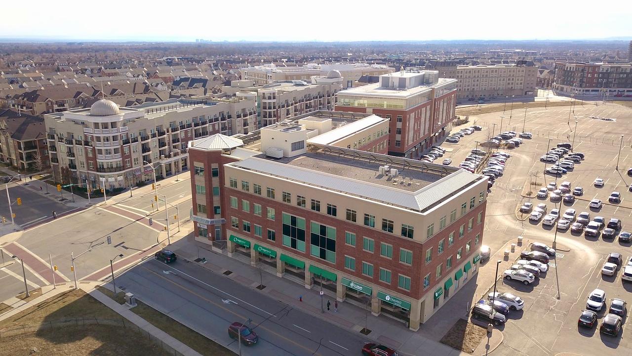 300 - 231 Oak Park Boulevard, Oakville, ON
