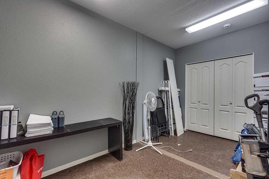 5023 51 Avenue, Ponoka, AB