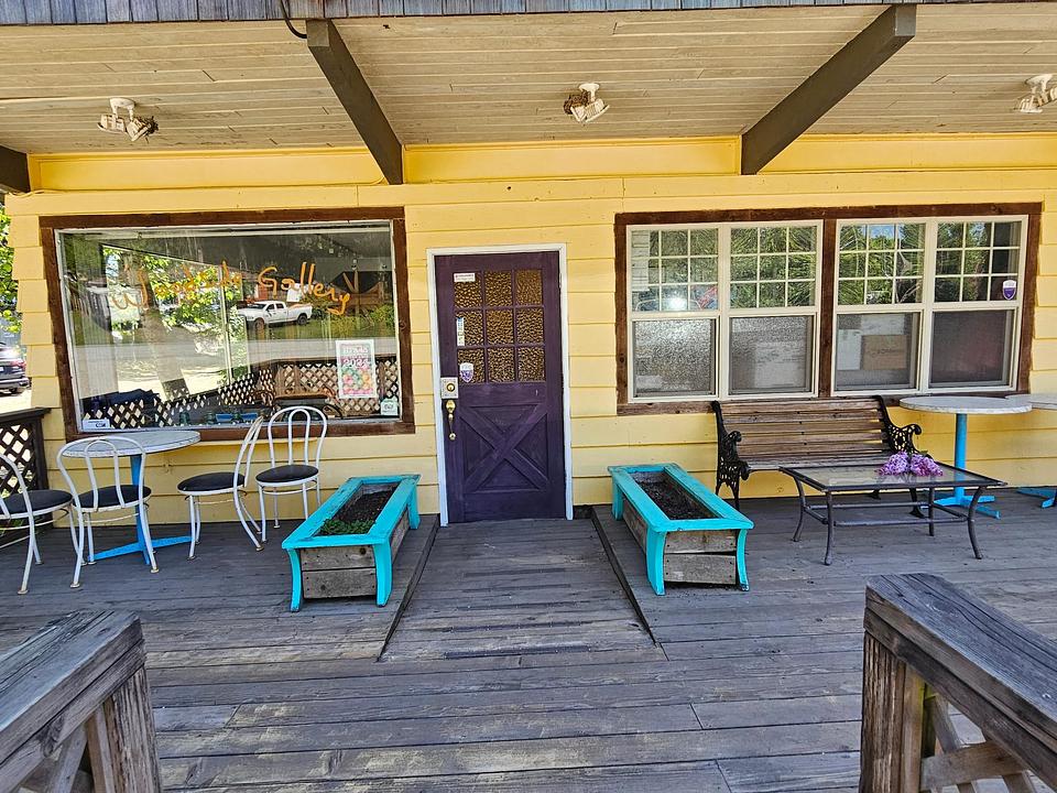 2226 Lougheed Highway, Agassiz, BC