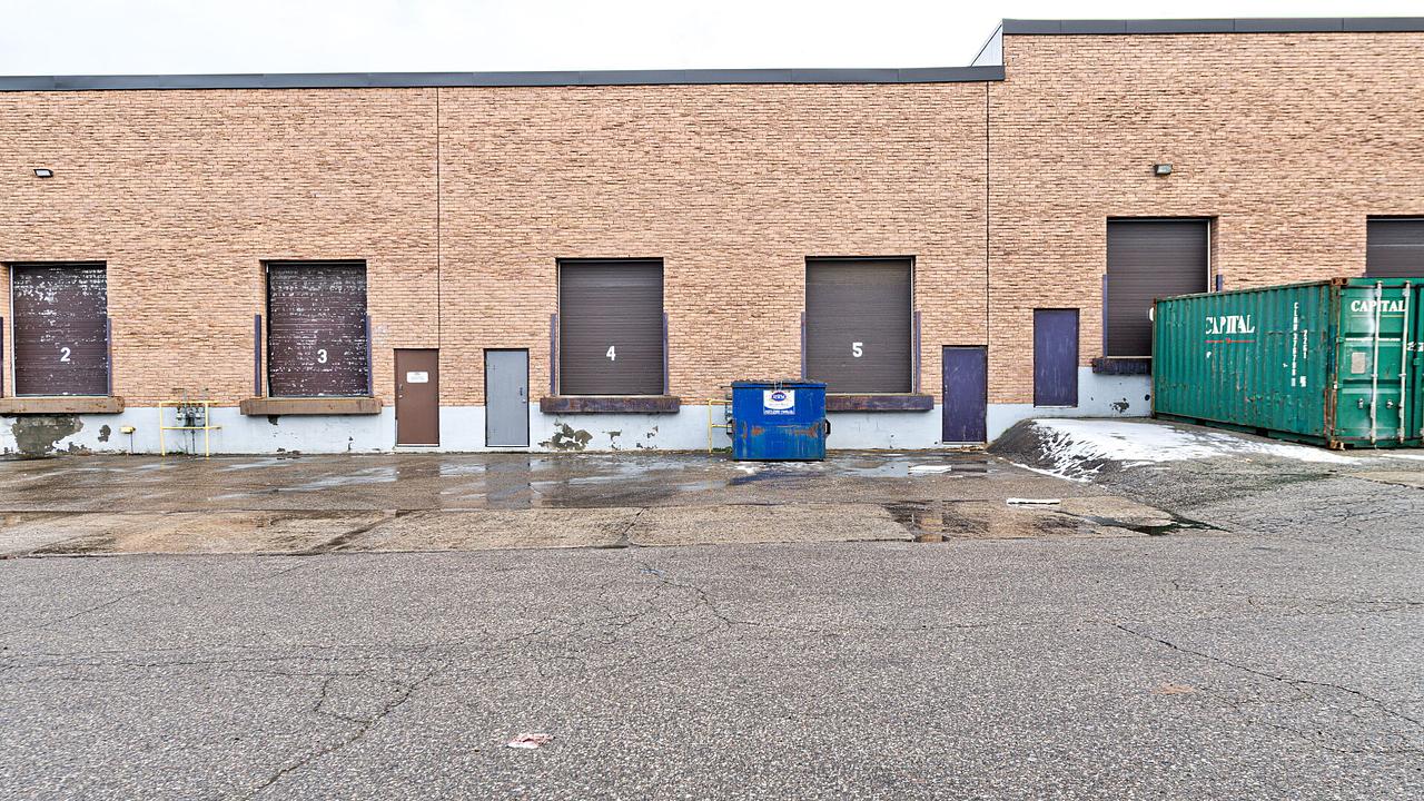 4-5 - 5511 Tomken Road, Mississauga, ON