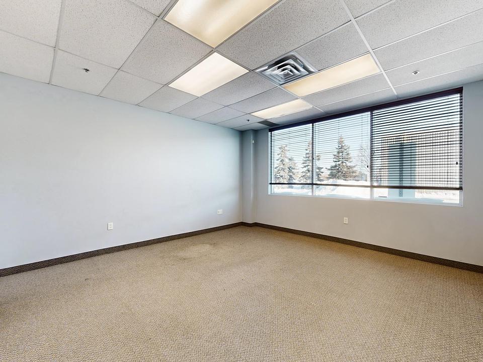 B - 1060 B Lorimar Drive, Mississauga, ON