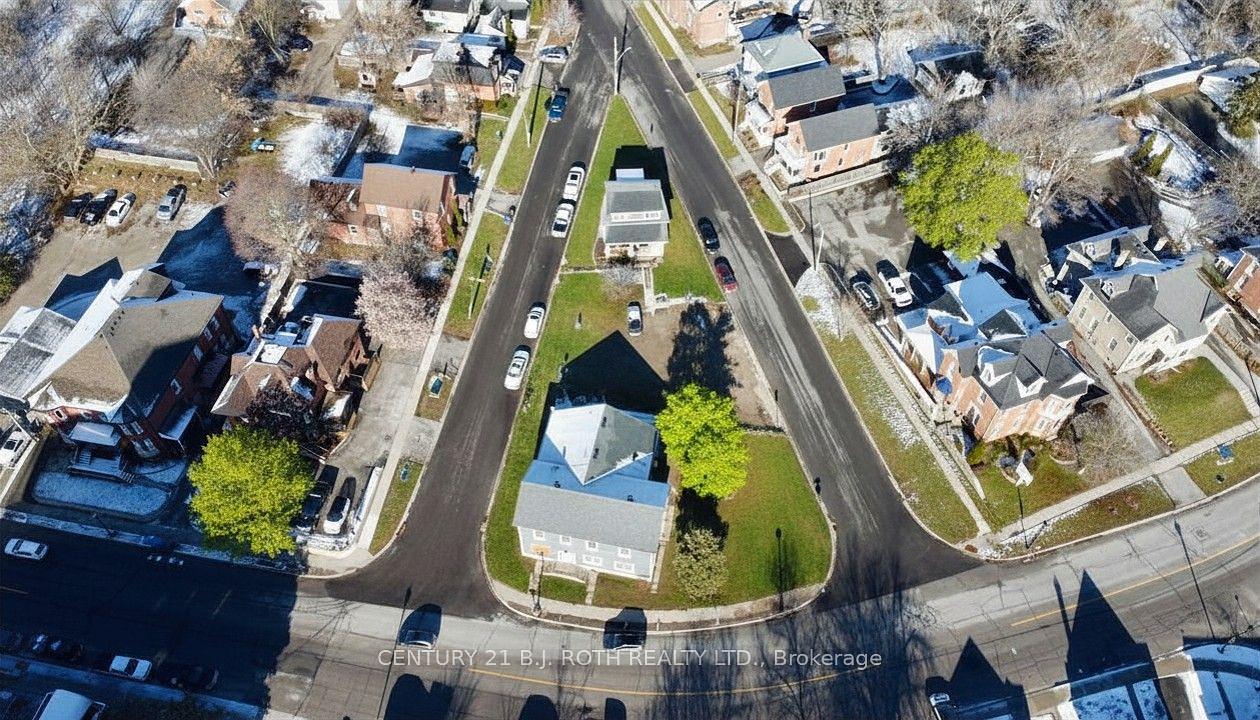 1 Berczy Street, Barrie, ON