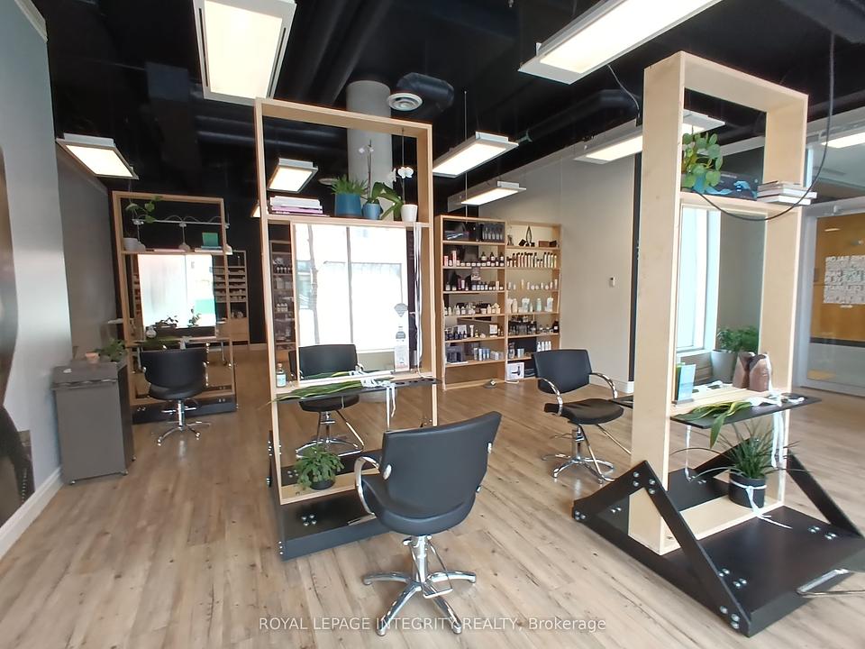 100 - 100 Murray Street, Ottawa, ON