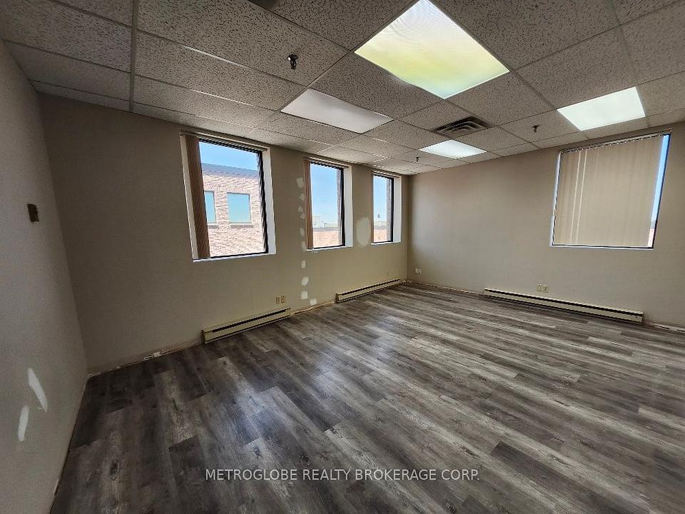 201-203 - 5511 Tomken Road, Mississauga, ON