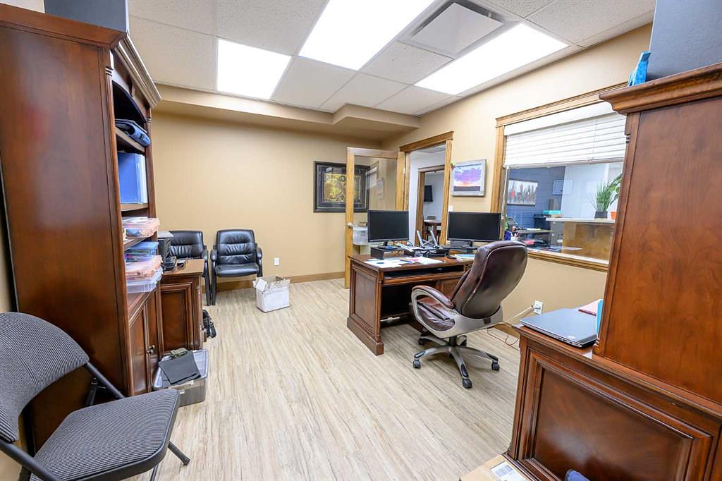 Lower/Basement - 11725 105 Street, Grande Prairie, AB