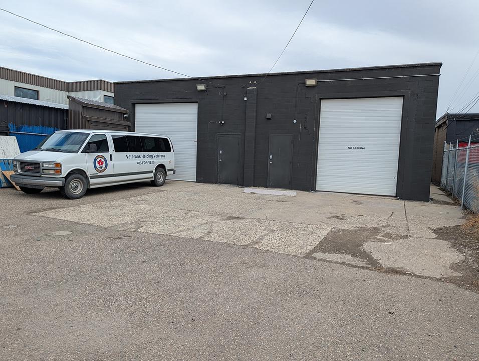 242 12B Street North, Lethbridge, AB