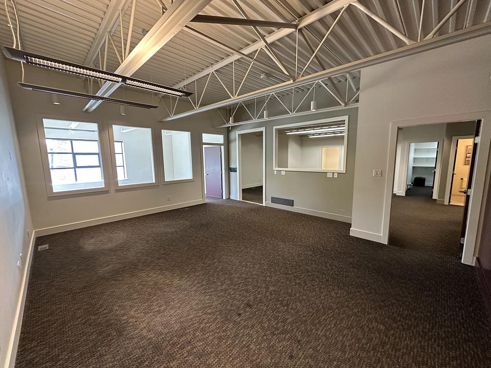 101 - 1305 Welch Street, North Vancouver, BC