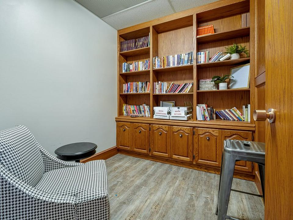327 10 Street South, Lethbridge, AB