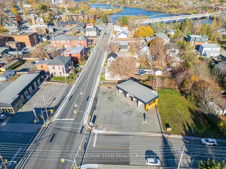12 Elgin Street East, Arnprior, ON