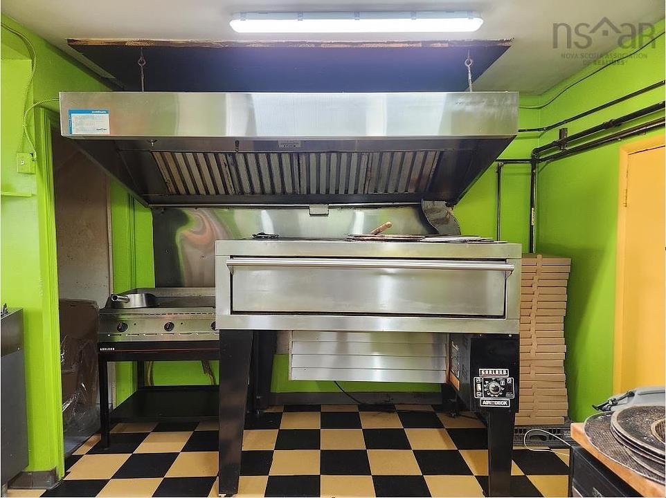 663 Main Street, Kingston, NS