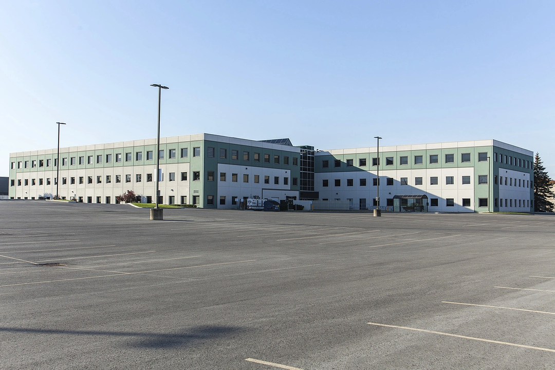 00100 - 59 Camelot Drive, Ottawa, ON