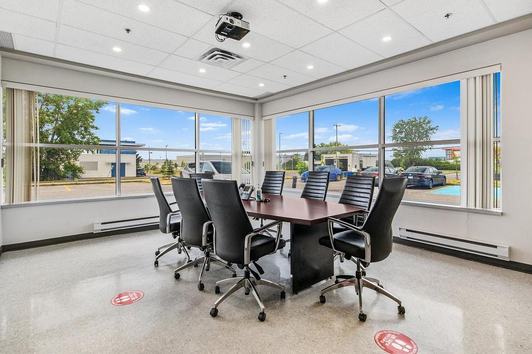 123 Rue Avro, Dorval, QC
