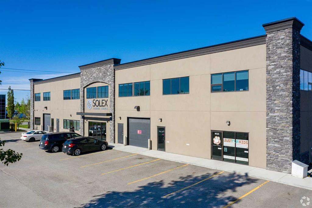 210A - 4720 106 Avenue Southeast, Calgary, AB