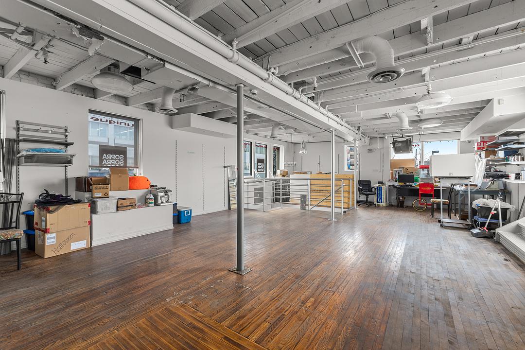 9455 Boulevard Saint-Laurent, Montréal, QC