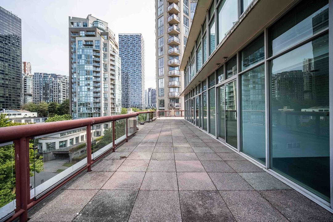 701 - 1006 Beach Avenue, Vancouver, BC