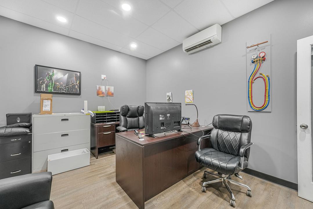 20408 107 Avenue Northwest, Edmonton, AB