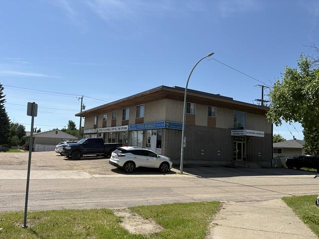 8207 137 Avenue NorthWest, Edmonton, AB