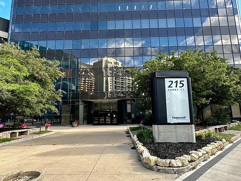 215 Garry Street, Winnipeg, MB