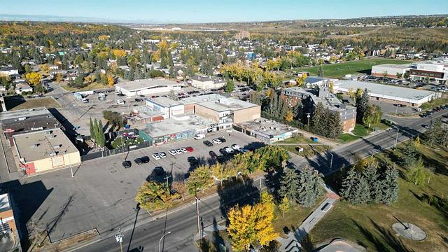 7930 Bowness Road Northwest, Calgary, AB