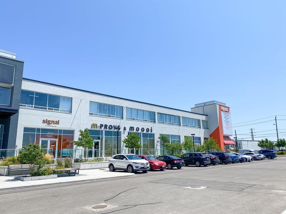 205 - 1400 Castlefield Avenue, Toronto, ON