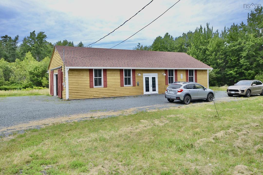 11210 + 11222 Highway 3, Centre, NS