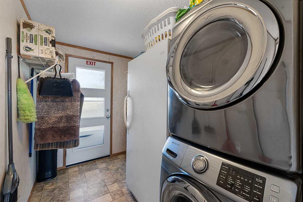 81 Barstow Street, Carseland, AB