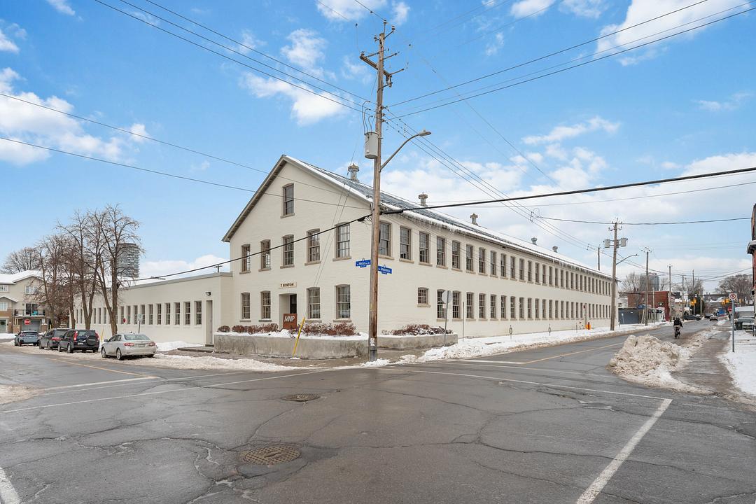 203 - 7 Hinton Avenue North, Ottawa, ON