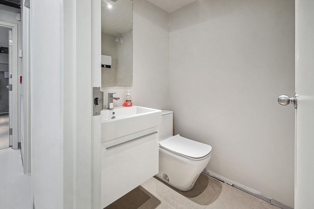 rdc-ss - 4920 Rue Sherbrooke Ouest, Westmount, QC