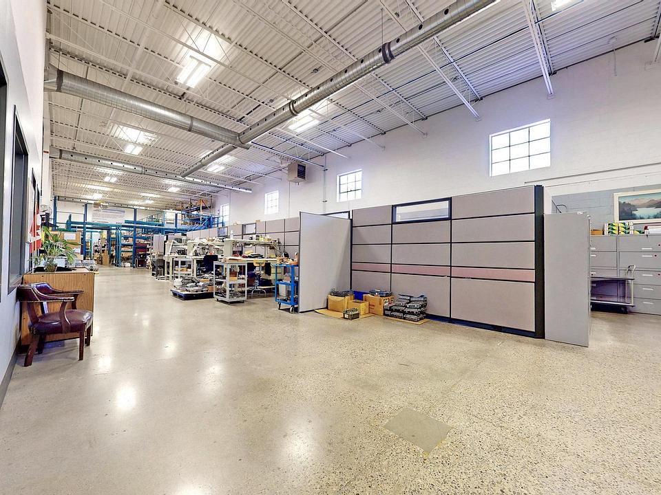 949 Kamato Rd, Mississauga, ON