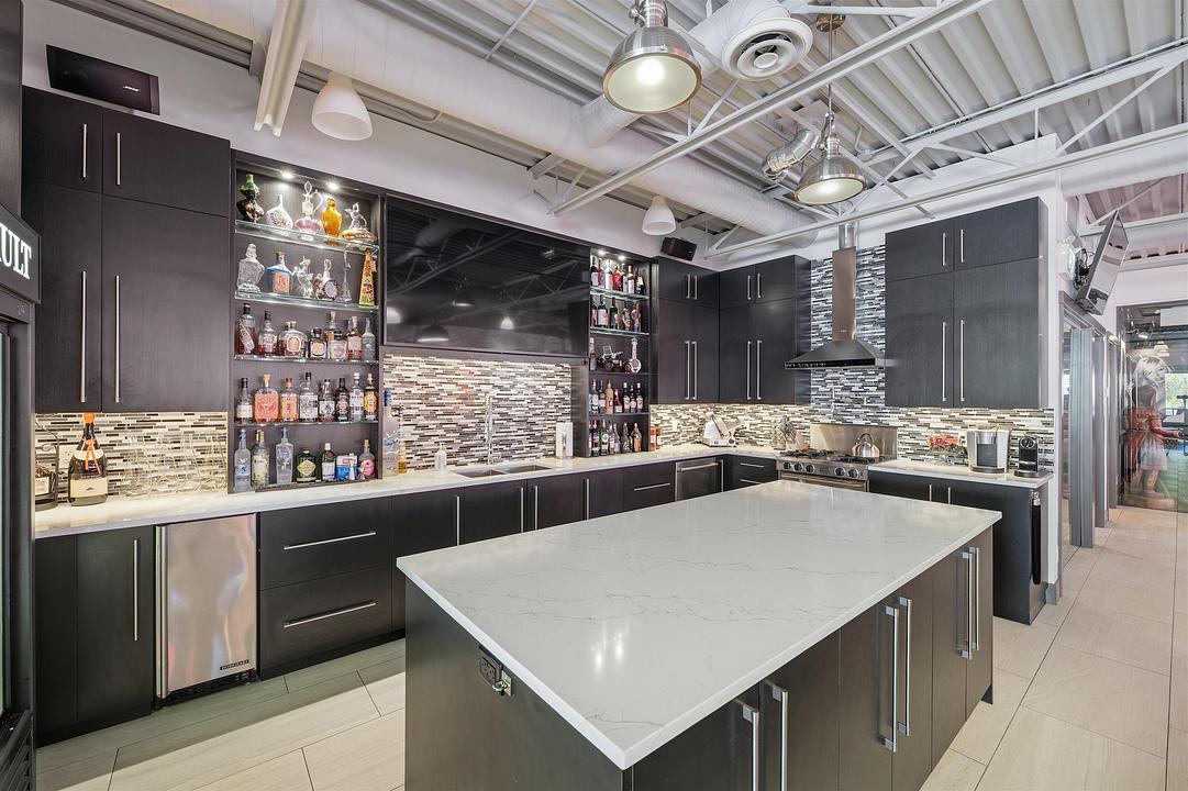 935 Sherwood Avenue, Coquitlam, BC