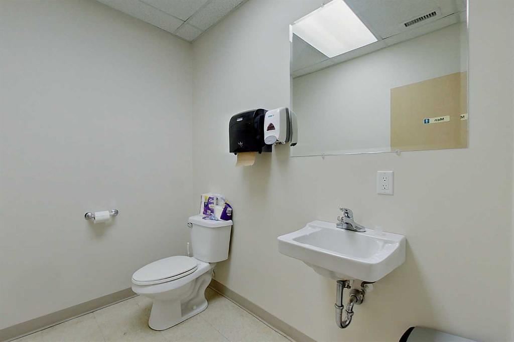 3 - 8 Gateway Boulevard, Alhambra, AB