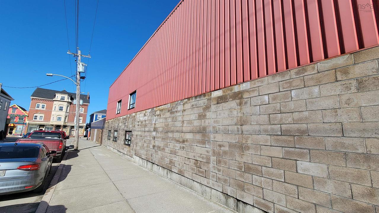 275 Main Street, Yarmouth, NS