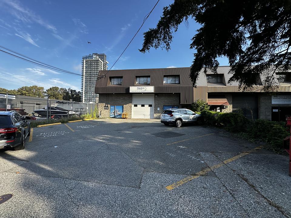 1448A - 1448 Crown St, North Vancouver, BC