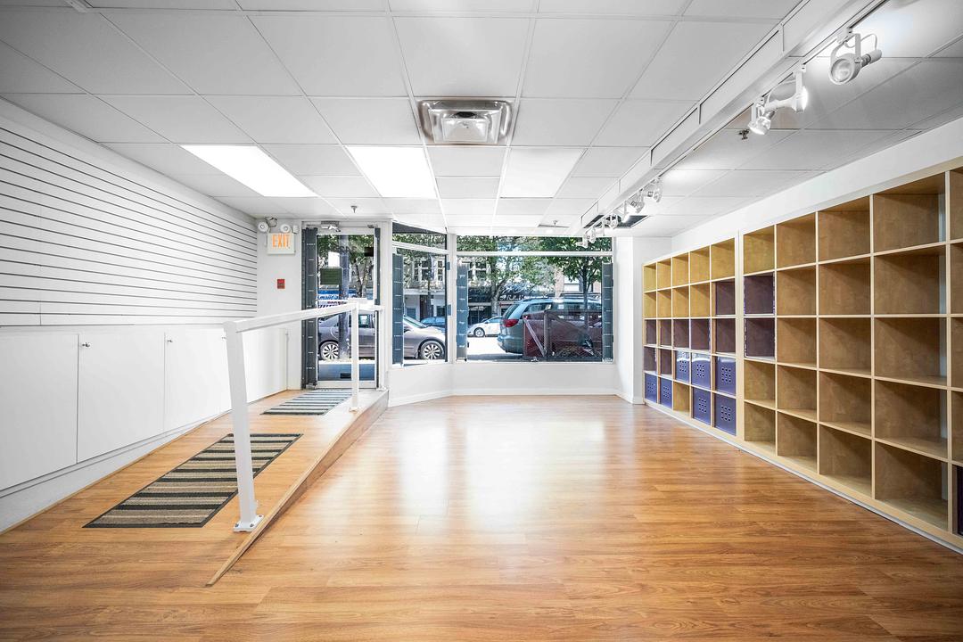 3424 West Broadway, Vancouver, BC
