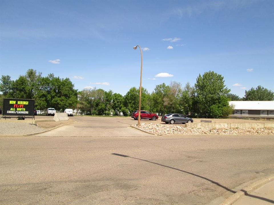 1280 Redcliff Drive Southwest, Medicine Hat, AB