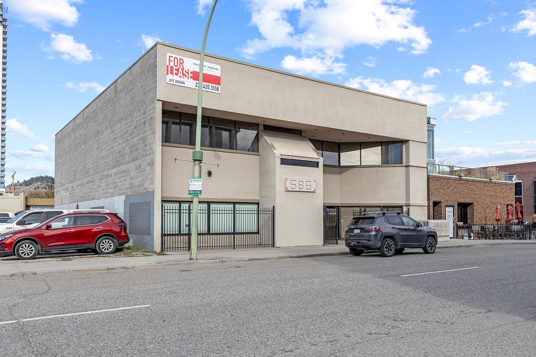202 - 586 Leon Avenue, Kelowna, BC