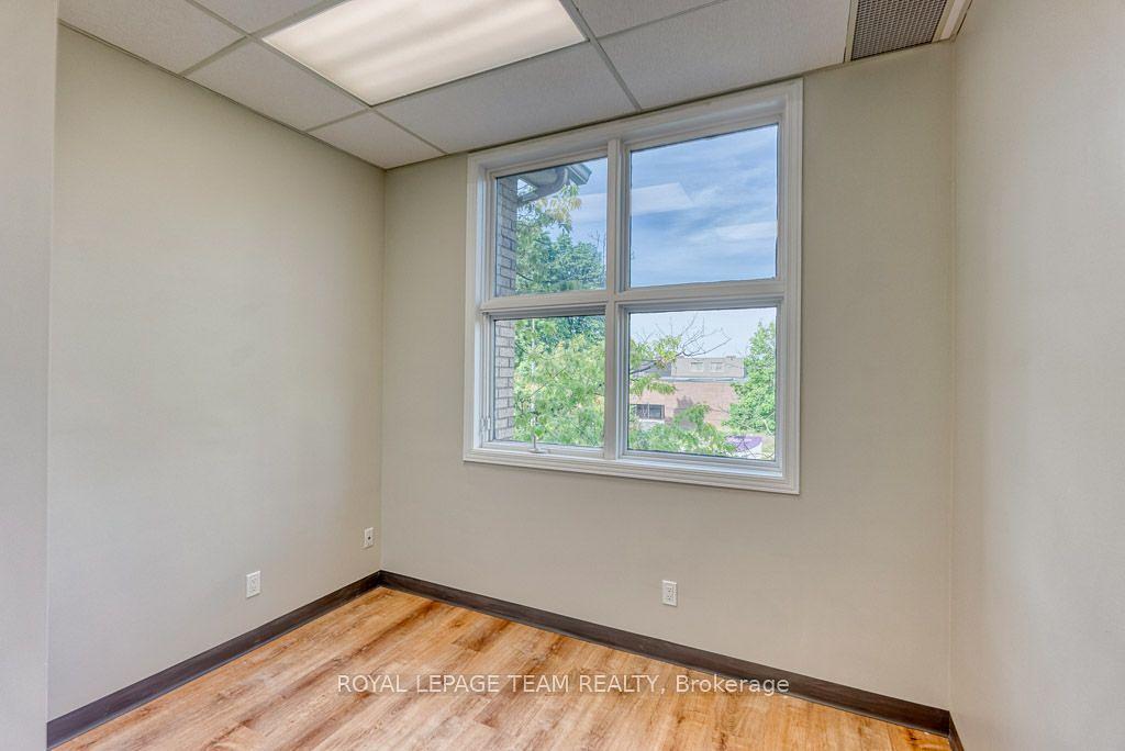 84 Centrepointe Drive, Ottawa, ON