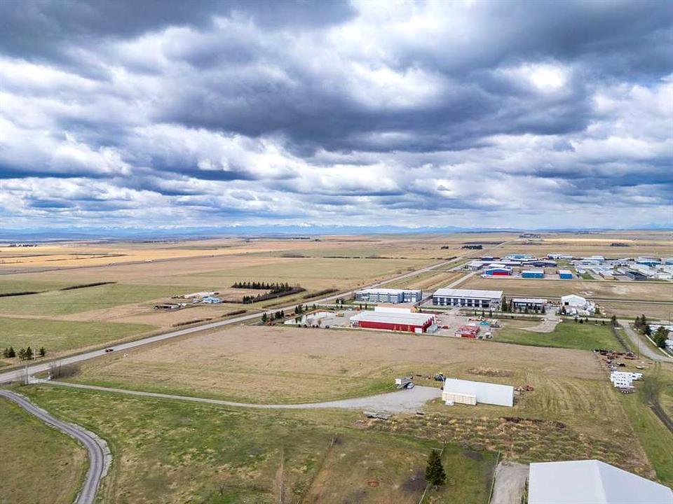 33066 Township Road 250, Calgary, AB