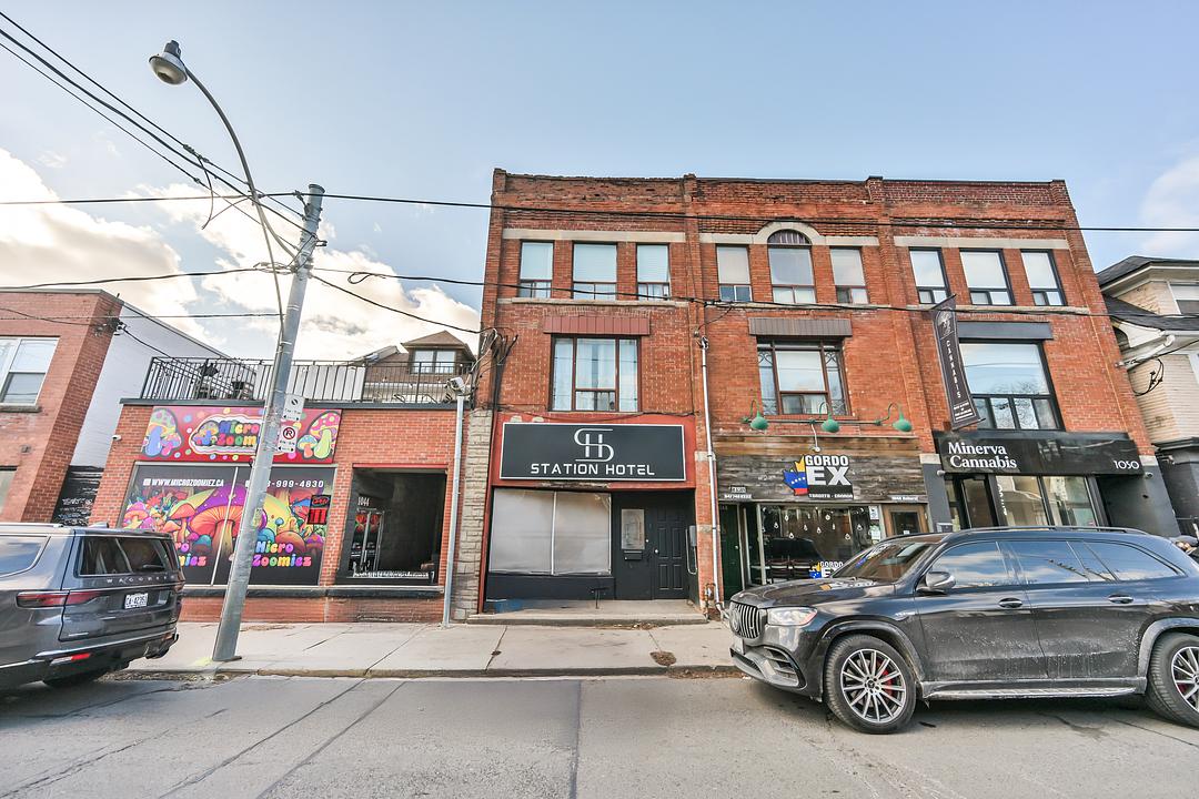 1046 Bathurst Street, Toronto, ON