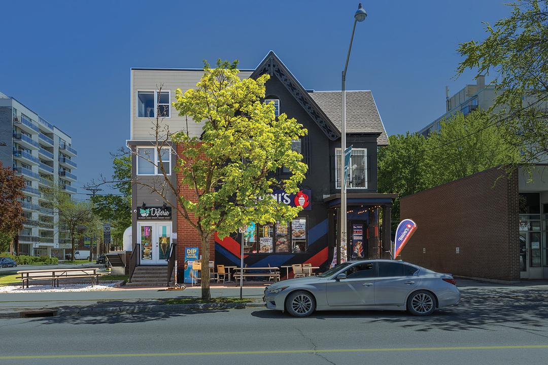238 Laurier Avenue East, Ottawa, ON