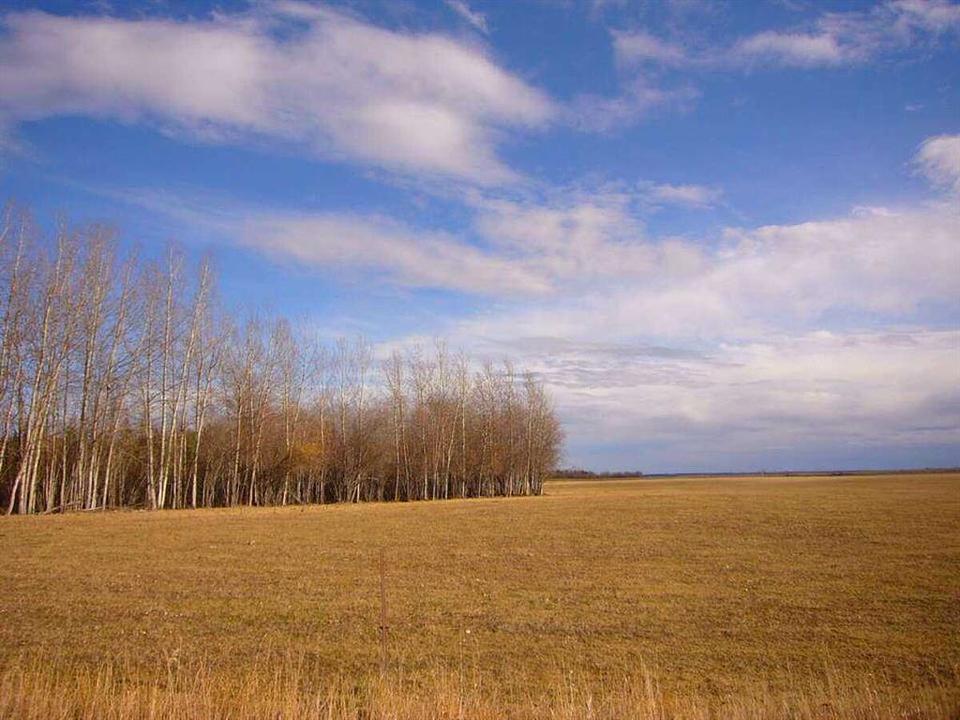 33-82-19-W5, Rural Northern Sunrise County, AB