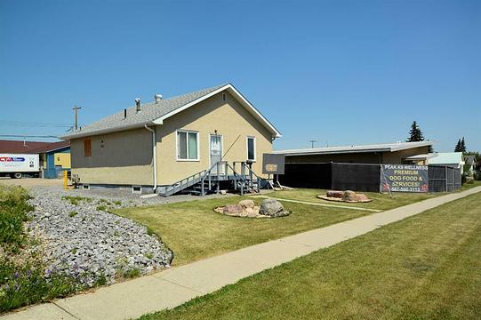 5614 2 Avenue, Edson, AB