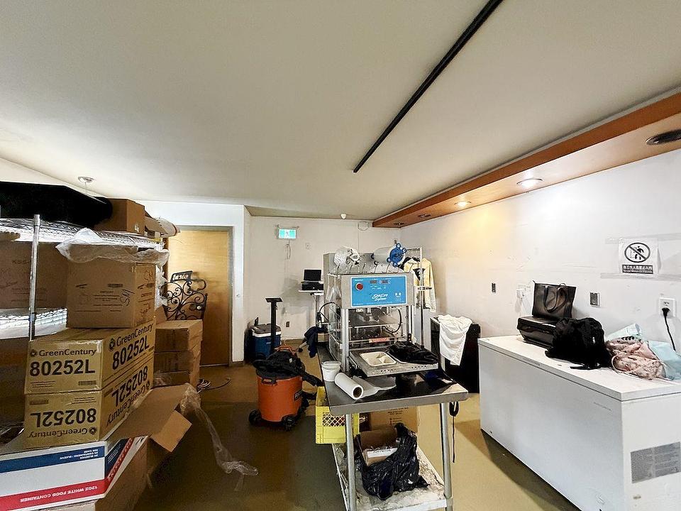 102 - 8828 Heather Street, Vancouver, BC